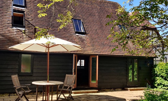 Granborough House | Historic barn in peaceful country village
