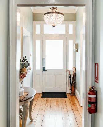 Queenscliff House | Historic Benambra Boutique Accommodation Queenscliff c1883