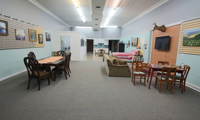 Iuka House | Historic Building with Lots of Space