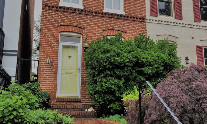 Capitol Hill House | Historic Capitol Hill Rowhouse