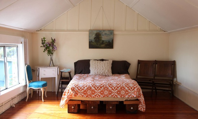 Sausalito House | Historic Carriage House with Beautiful Bay Views