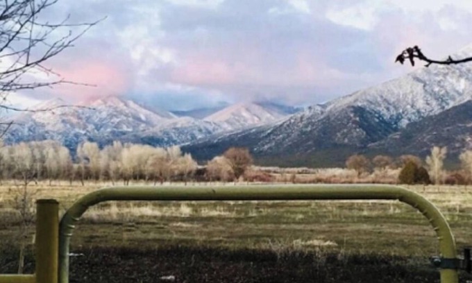 Taos House | Historic Cozy Adobe 2.9 miles to the Taos Plaza. Beautiful Mountain Views.