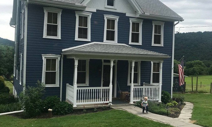 Hopewell Other | Historic Farmhouse with private river access to Juniata River