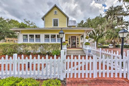 Green Cove Springs House | Historic Green Cove Springs Home - Walk to Coast!
