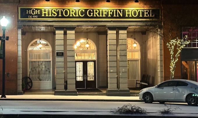 Downtown Hotel | Historic Griffin Hotel