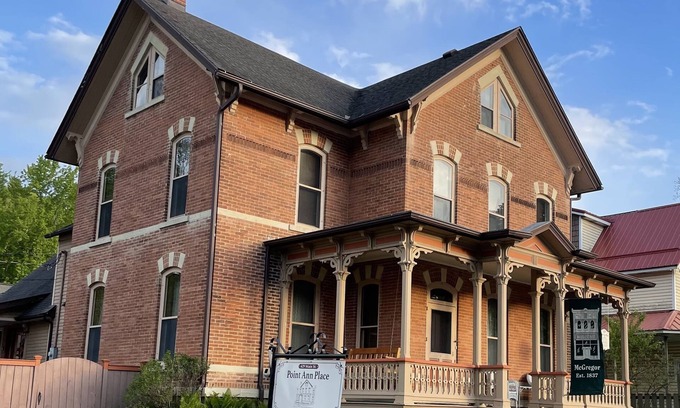 McGregor House | Historic home on the Mississippi River; Families and friends gather here