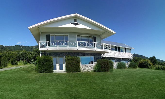 Kachemak Apartment | Historic Home - Private 28 Acres - 180° Ocean View! - Bob's Suite