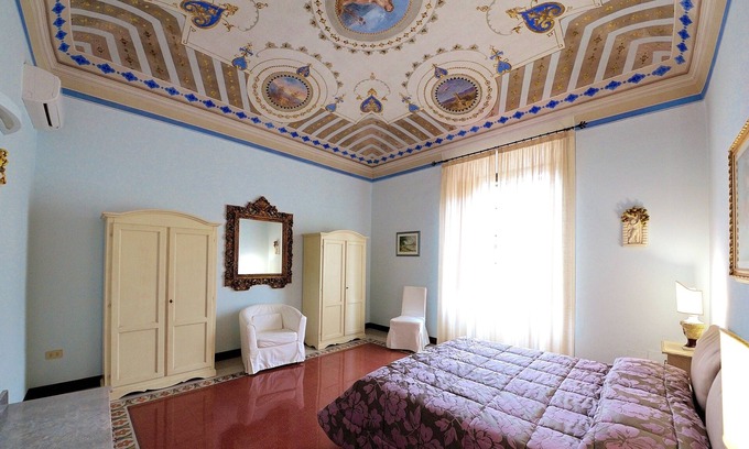 Monsummano Terme Apartment | Historic house with garden in front of the Grotta Giusti Thermal pool near Lucca