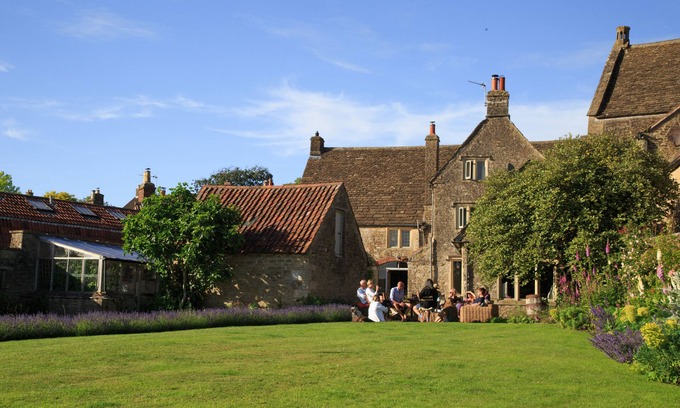 Norton St. Philip House | Historic Malthouse-Somerset village location Bath