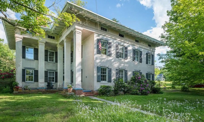 Higganum Bed & Breakfast | Historic Mansion 1841 - The listed price is per Bedroom