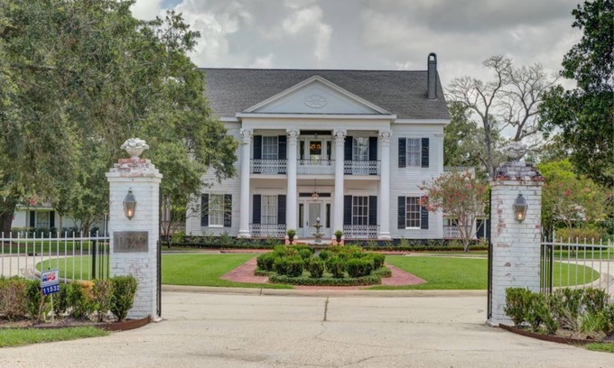 Franklin House | Historic Mansion on the Bayou