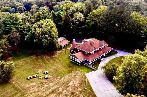Waynesboro House | Historic Mansion with Summit View