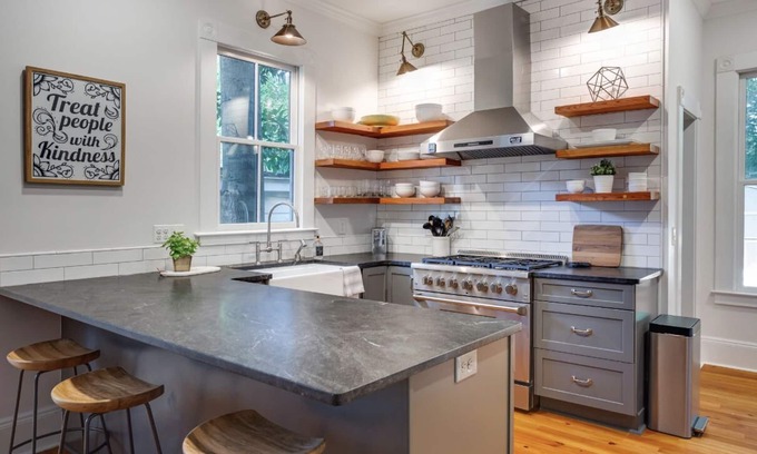 Downtown House | Historic Oakwood Hideaway