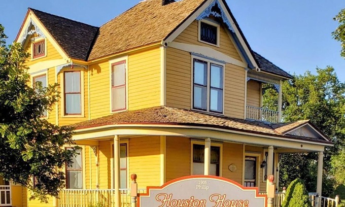 Rexford Bed & Breakfast | Historic Philip Houston House
