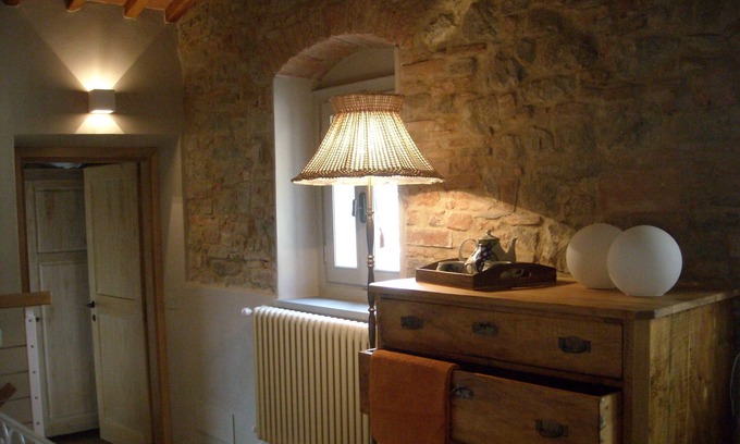 Montegonzi Apartment | Historic residence located in the Chianti slopes
