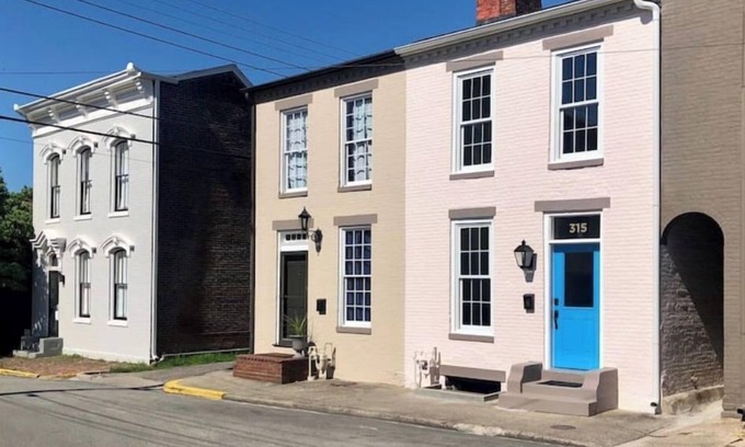 Madison House | Historic Row House in the heart of downtown Madison