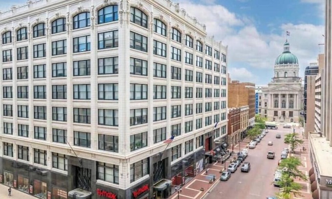 Wholesale District Apartment | Historic Spacious Luxe Suite - The Heart of Indy!