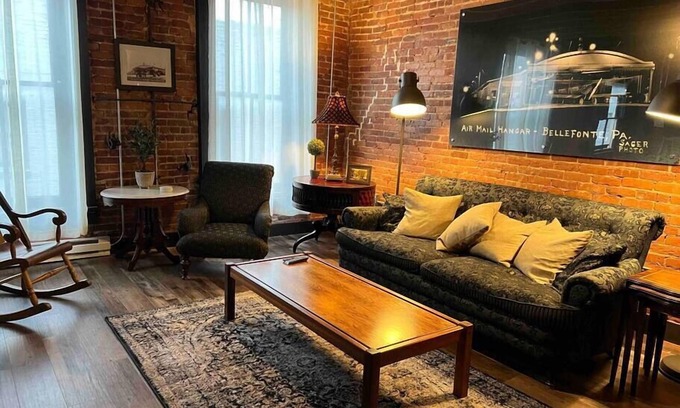 Bellefonte Apartment | Historic, Stylish Getaway 2 blocks from Waterfront