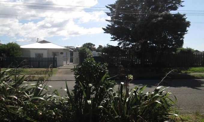 Castlecliff House | Historic summer house by the sea