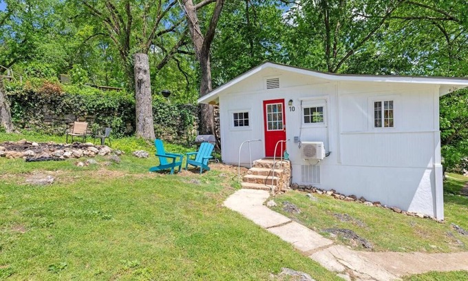 Rockaway Beach House | Historic Water's Edge Cottage 10