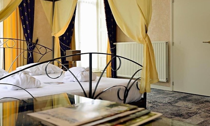 Leeuwarden Hotel | Historical Room Ideal for Cultural Explorers Near Fries Museum