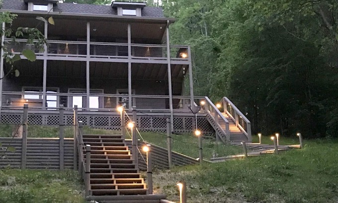 Jacksboro House | Hiwassee Haven.Amenities.Covered Dock, Hot Tub, Kayaks, Paddle Bds, Firepit