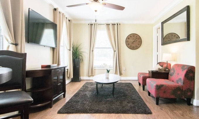 Southeast Houston Apartment | Hobby Apartment, 1 Mile to Hobby Airport
