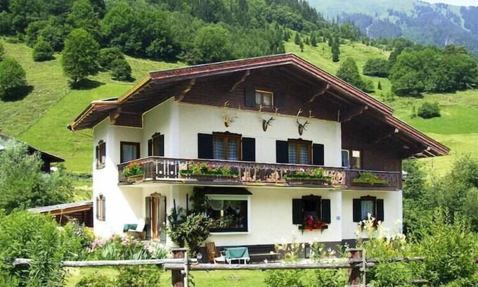 Fusch an der Grossglocknerstrasse House | Holiday Home on Großglockner Alpine Road