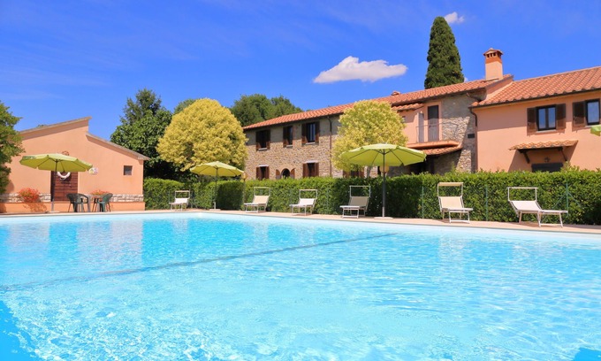 Passignano sul Trasimeno Apartment | Holiday apartment in farmhouse - Melograno - Residenze San Martino
