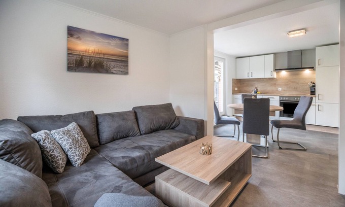 Stedesdorf Apartment | Holiday Apartment '9 und 40' with Garden & Wi-Fi