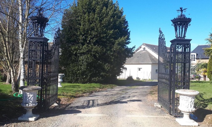 Sens-de-Bretagne House | Holiday apartment Sens de Bretagne for 1 - 2 persons with 1 bedroom - Holiday house