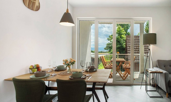 Waggershausen Apartment | Holiday Apartment "Waldruhe Hof Schütterle" with Lake View, Shared Garden & Wi-Fi
