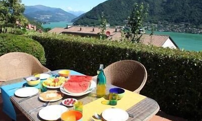 Porto Ceresio Apartment | Holiday apartment Cuasso al Monte for 2 - 6 persons with 2 bedrooms - Holiday apartment
