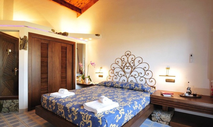 Porto San Paolo Apartment | Holiday apartments L'Ea di Lavru nSEA VIEW 2-rooms apartment-TOP INTERIOR DESIGN