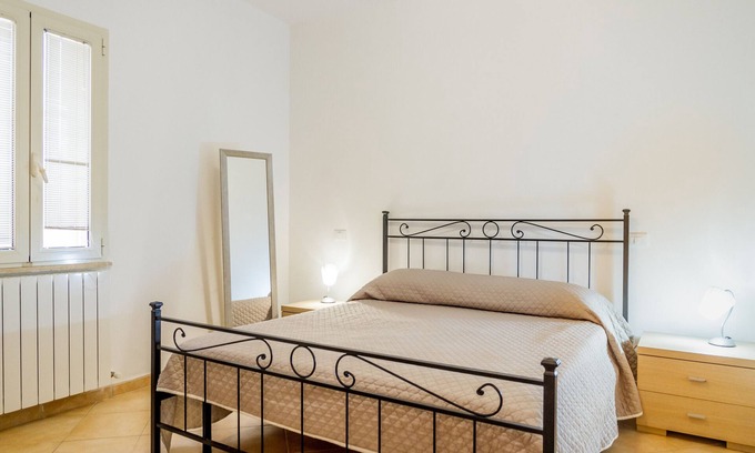 Follonica Apartment | Holiday Apartment "Acqua" with Sea View & Private Garden