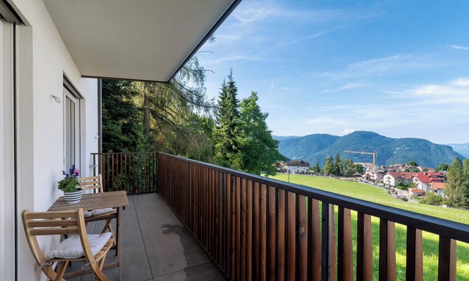 Soprabolzano Apartment | Holiday Apartment 'Anna' with Mountain View, Balcony and Wi-Fi