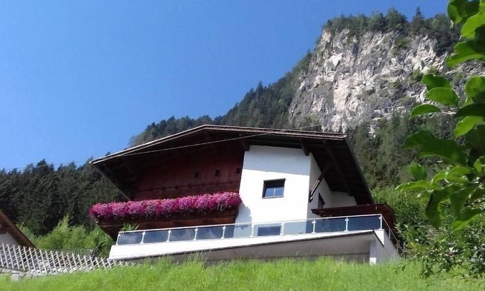 Hoarberg Apartment | Holiday apartment Mayrhofen (Ort) for 1 - 4 persons with 2 bedrooms - Holiday apartment