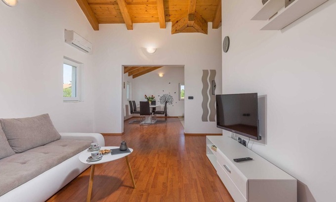 Fiorini Apartment | Holiday apartment Brtonigla for 1 - 6 persons with 2 bedrooms - Row house
