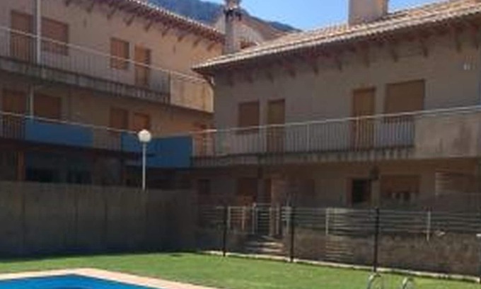 Arroyo Frio Apartment | Holiday Apartment 'Casa Elvira' with Mountain View, Shared Pool & Terrace