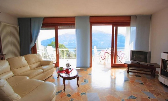 Vignola Apartment | Holiday apartment Cremia for 1 - 8 persons with 4 bedrooms - Holiday apartment