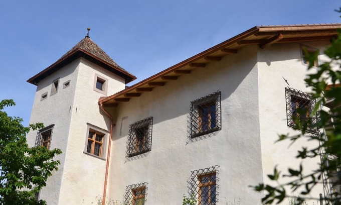 Tesimo Apartment | Holiday apartment in the newly restored, historic Lidl residence near Merano