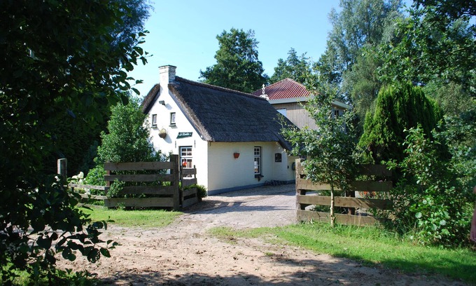 Jistrum Cottage | Holiday apartment "It Koaihûs" Jistrum, Burgum between Leeuwarden, Dokkum, Drachten