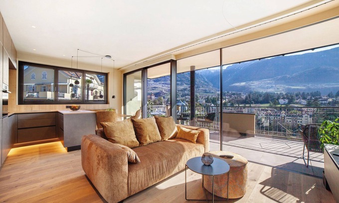 Merano Apartment | Holiday Apartment 'Levita Living Wolke' with Mountain View and Private Terrace