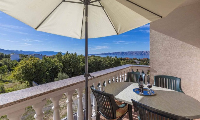 Povile Apartment | Holiday apartment mit Klimaanlage und Meerblick