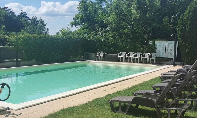Siofok-Szabadifurdo Apartment | Holiday apartment on the ground floor with pool and terrace