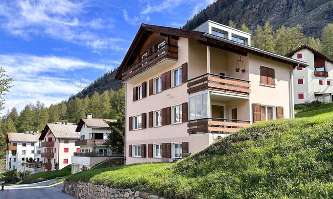 Pontresina Apartment | Holiday apartment Pontresina for 1 - 6 persons with 3 bedrooms - Holiday apartment