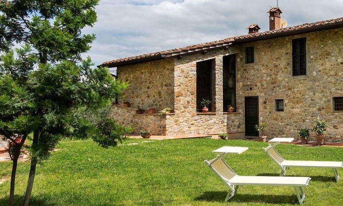 Quarrata Apartment | Holiday apartment Quarrata for 1 - 7 persons with 3 bedrooms - Twin house