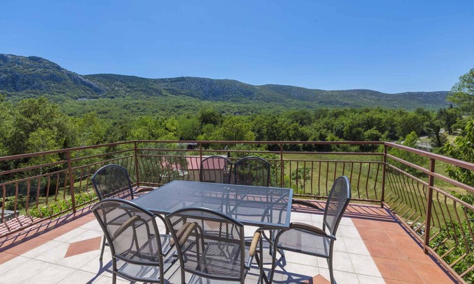 Tribalj Apartment | Holiday apartment suitable for families with children