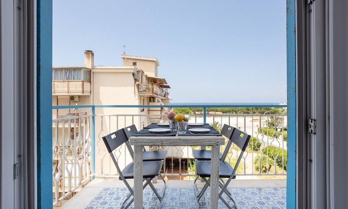 Capaci Apartment | Holiday Apartment "The View Of The Sea" near Beach with 2 Balconies & Wi-Fi