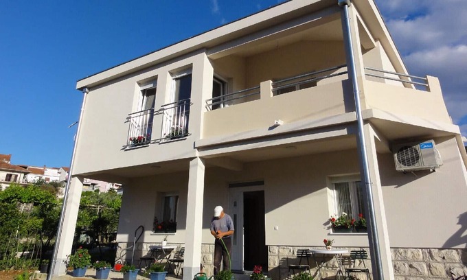 Trogir House | Holiday apartment Trogir for 1 - 3 persons with 1 bedroom - Holiday house